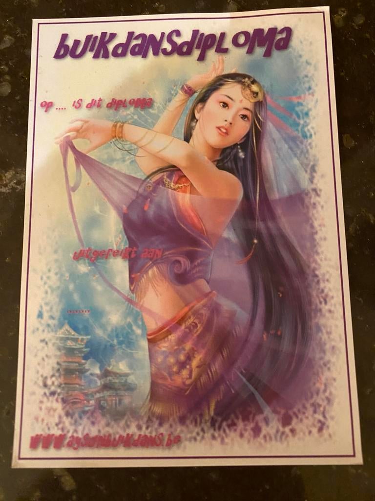 Buikdansdiploma, Ophalen