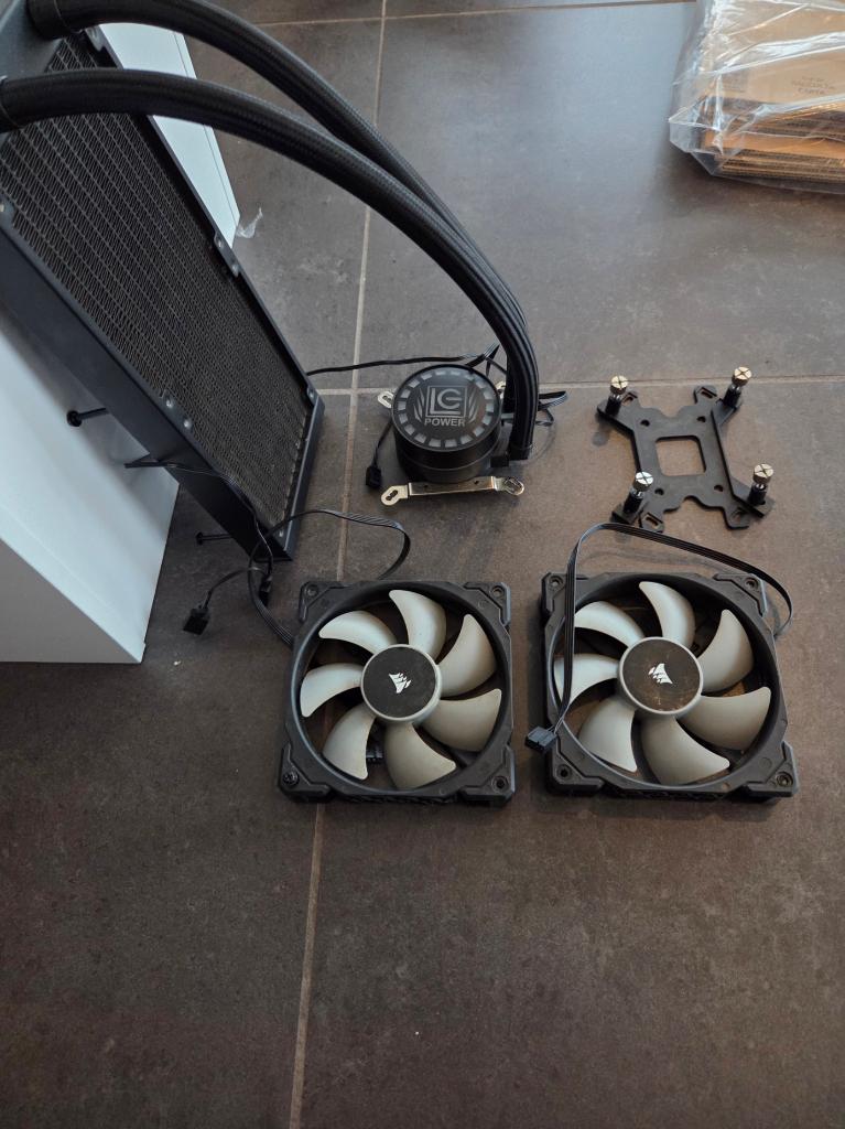 LC‑Power LC‑CC‑240‑LiCo‑ARGB Waterkoeler, Electroménager, Refroidisseurs d'eau, Refroidisseur d'eau, Enlèvement ou Envoi