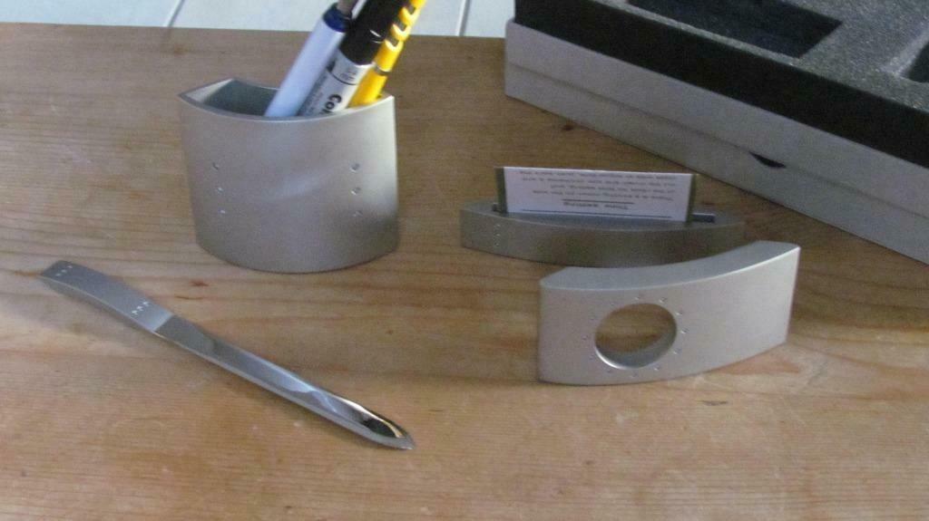 Accessoires de bureau, 4 pièces, neuf dans la boîte !, Enlèvement ou Envoi, Neuf