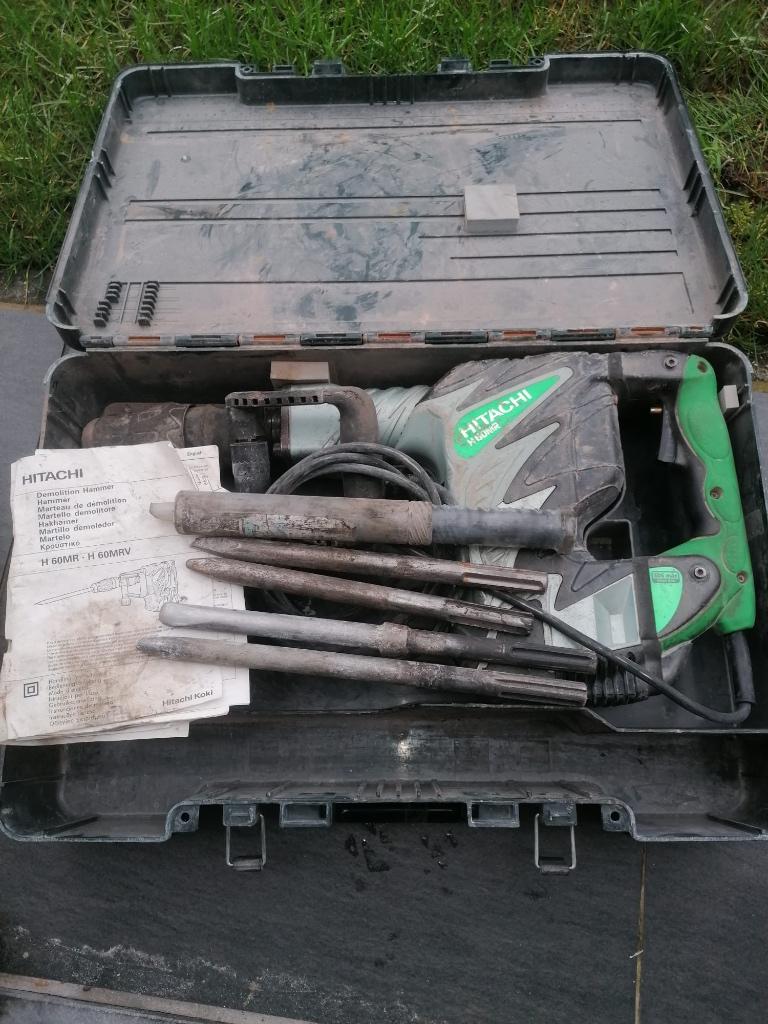 Breekhamer, Travaux de démolition extérieure