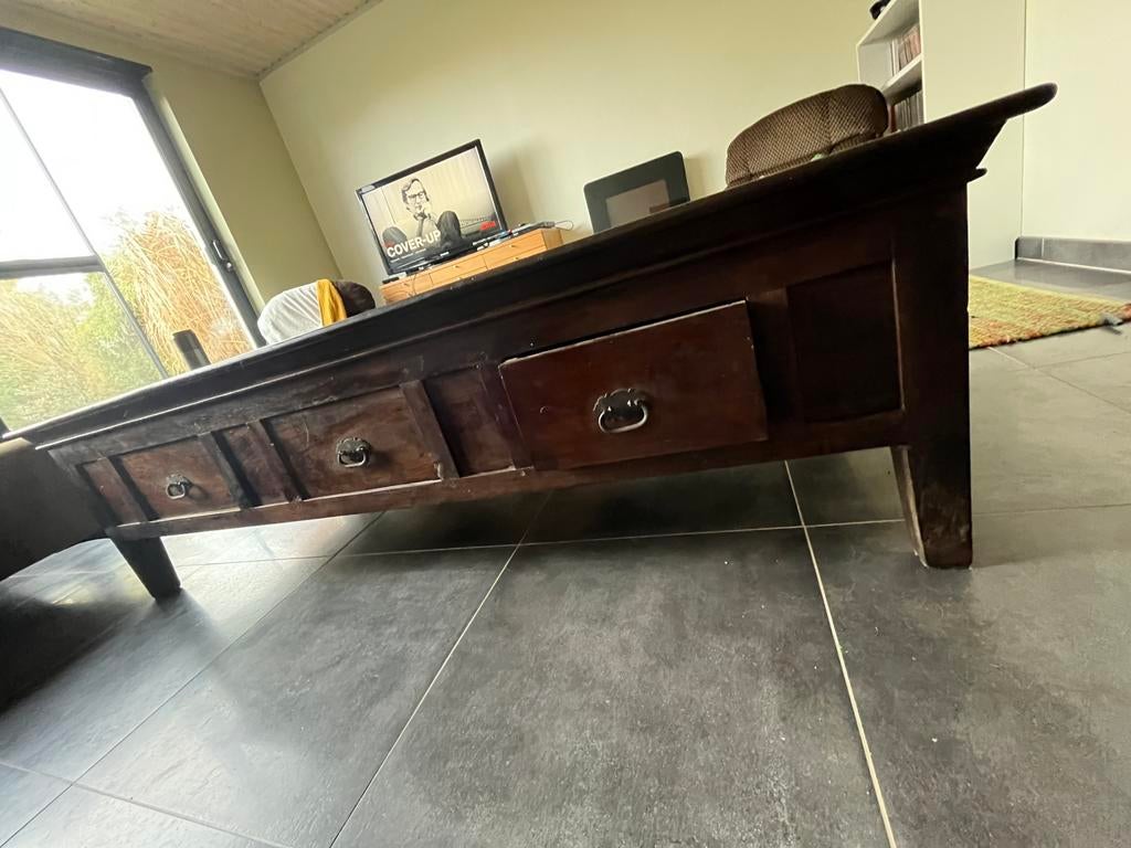 Grote salontafel, koloniale stijl, Enlèvement