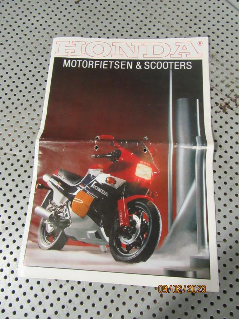 Honda Mod.1985 kleurenfolder Reclame Advertentie o.a. NS400R, Enlèvement ou Envoi, Utilisé, Marque ou Modèle