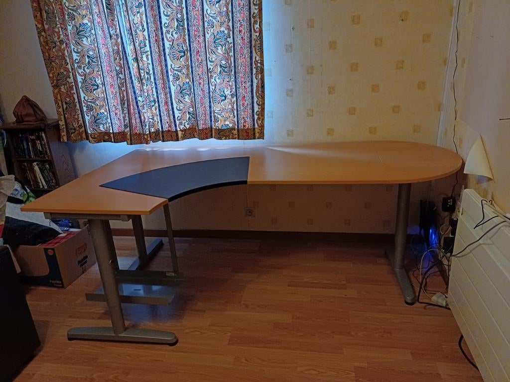 Bureau Ikea 1,60+ 40cm coin arrondi amovible., Maison & Meubles, Bureaux, Enlèvement, Comme neuf