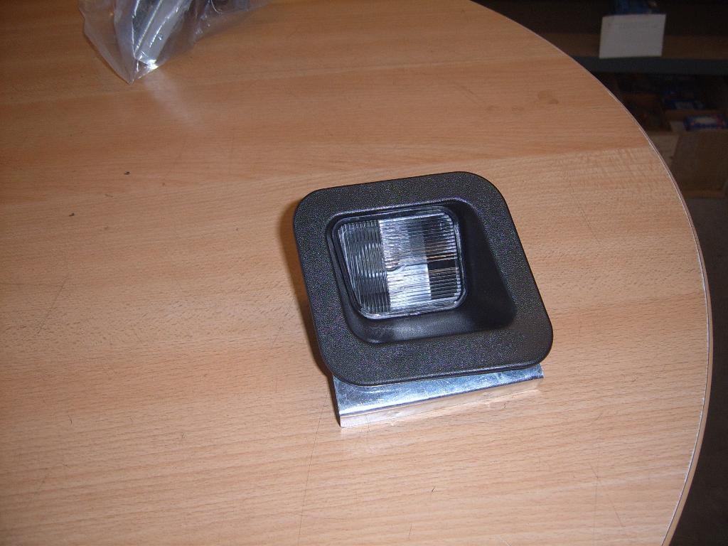 Eclaire-plaque droit Dodge Ram 1500 2003-2018, Enlèvement ou Envoi, Neuf, Pièces américaines