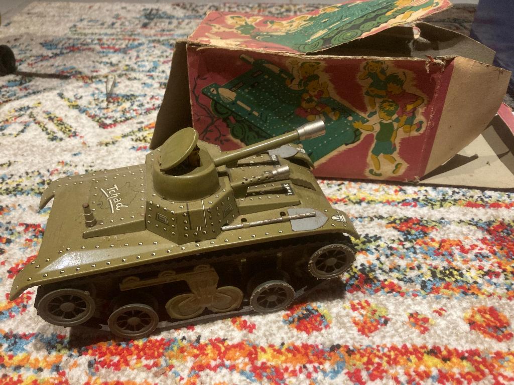 Tank Joustra 700, Enlèvement ou Envoi