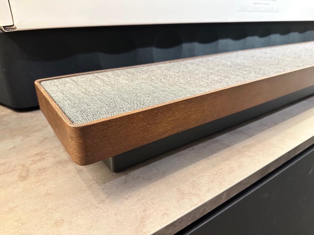 Bang & Olufsen Beosound Stage Smoked Oak soundbar B&O, Ophalen, Info@bang-olufsen.dk, Zo goed als nieuw, Bluetooth