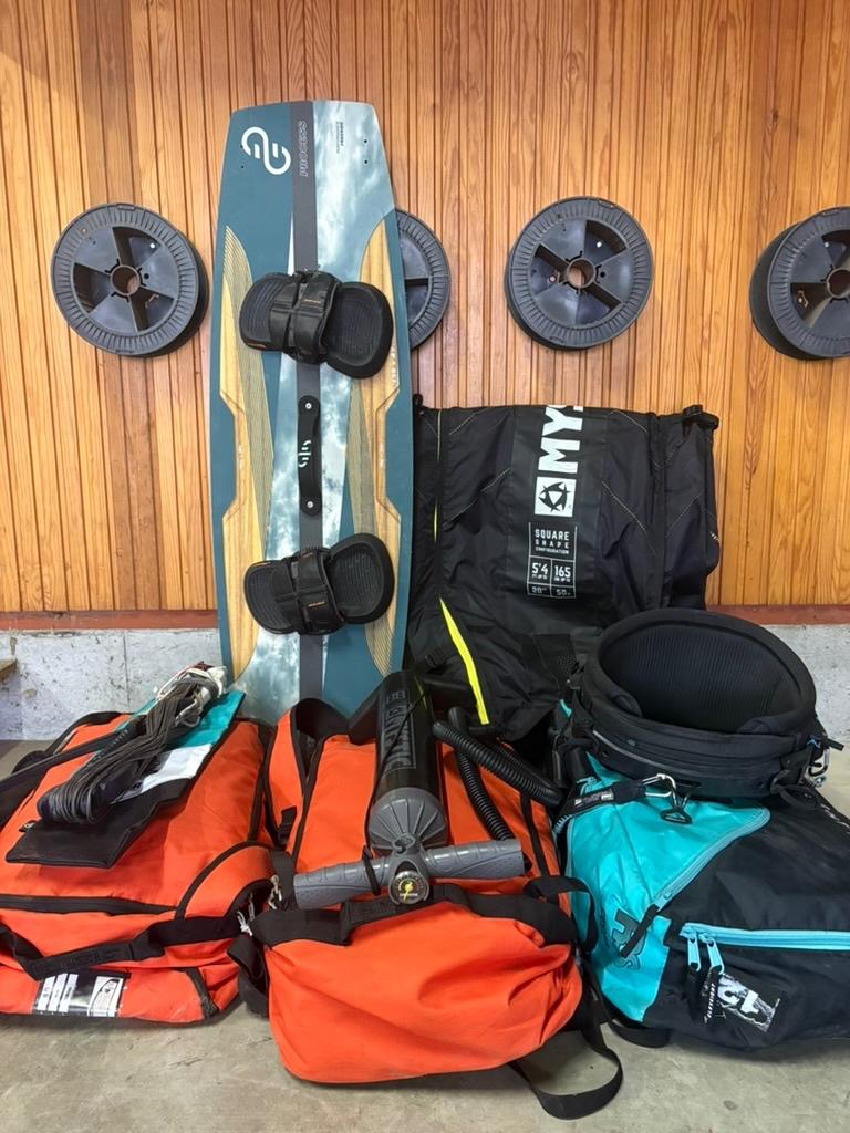 KITESURF - Full Set (Eleveight/slingshot), Twintip, Ophalen, Gebruikt, Kitesurf-set