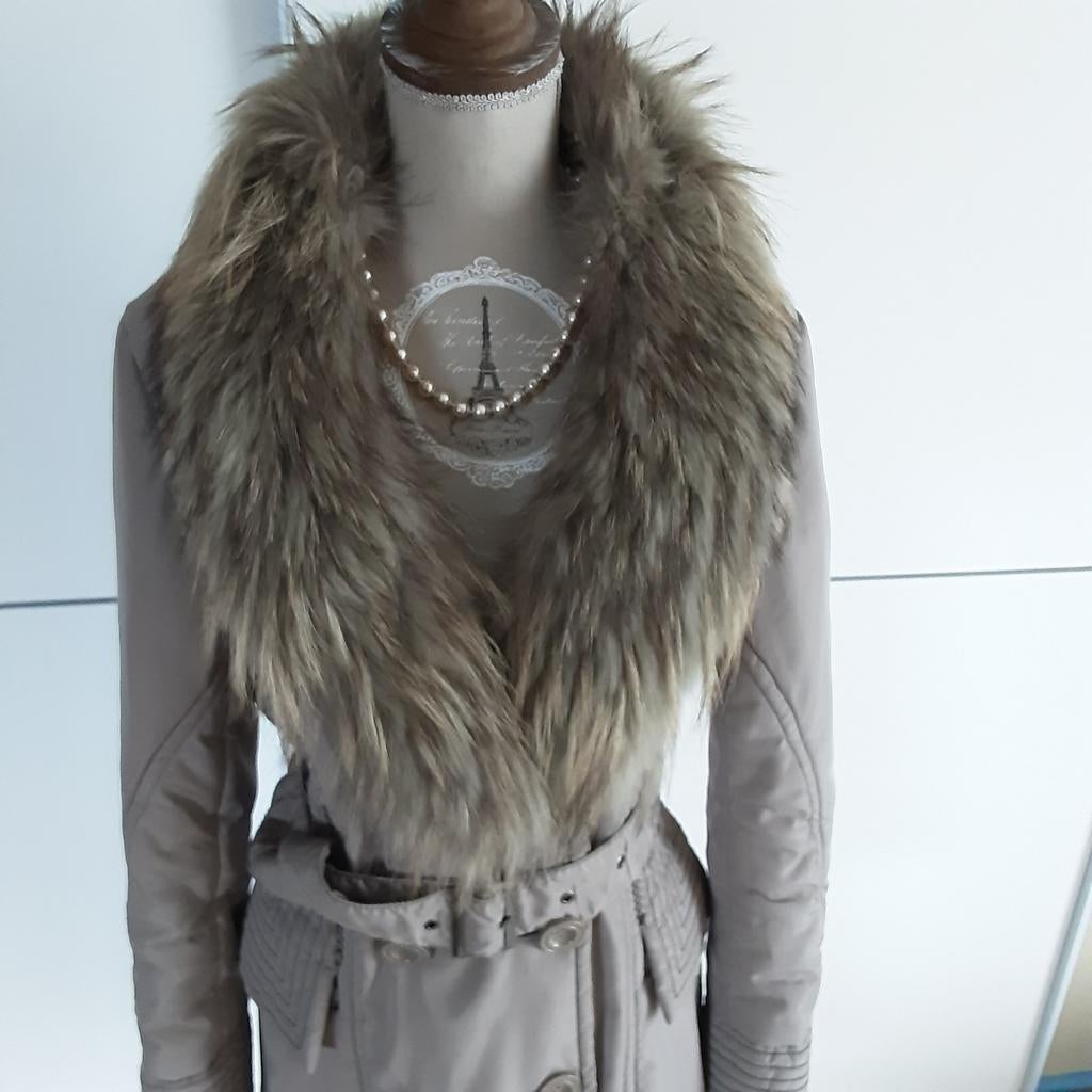Elegante winterjas met pels met 42 zie afmetingen, Ophalen