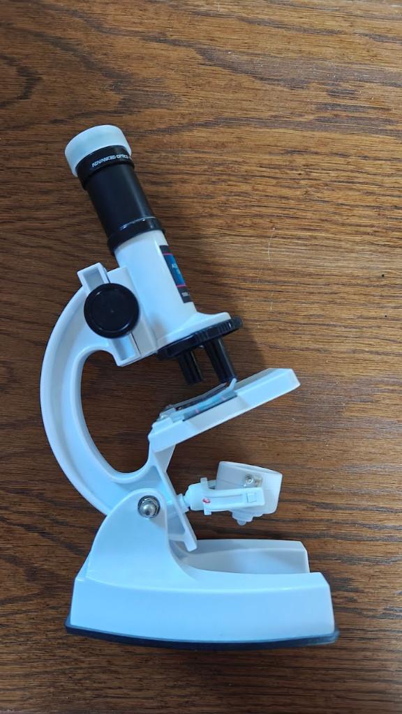 Speelgoed - Microscoop, Ophalen of Verzenden, Zo goed als nieuw, Ontdekken, Met licht