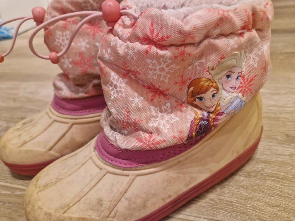 Snowboots winterlaarzen Frozen maat 31 gratis, Kinderen en Baby's, Kinderkleding | Schoenen en Sokken, Ophalen, Gebruikt, Disney Frozen
