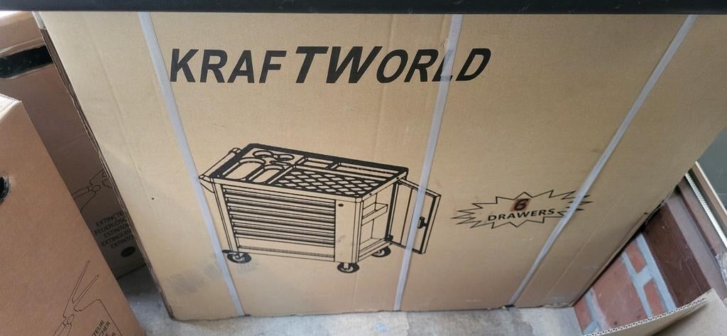 Materiaal kar. Kraftworld, Enlèvement