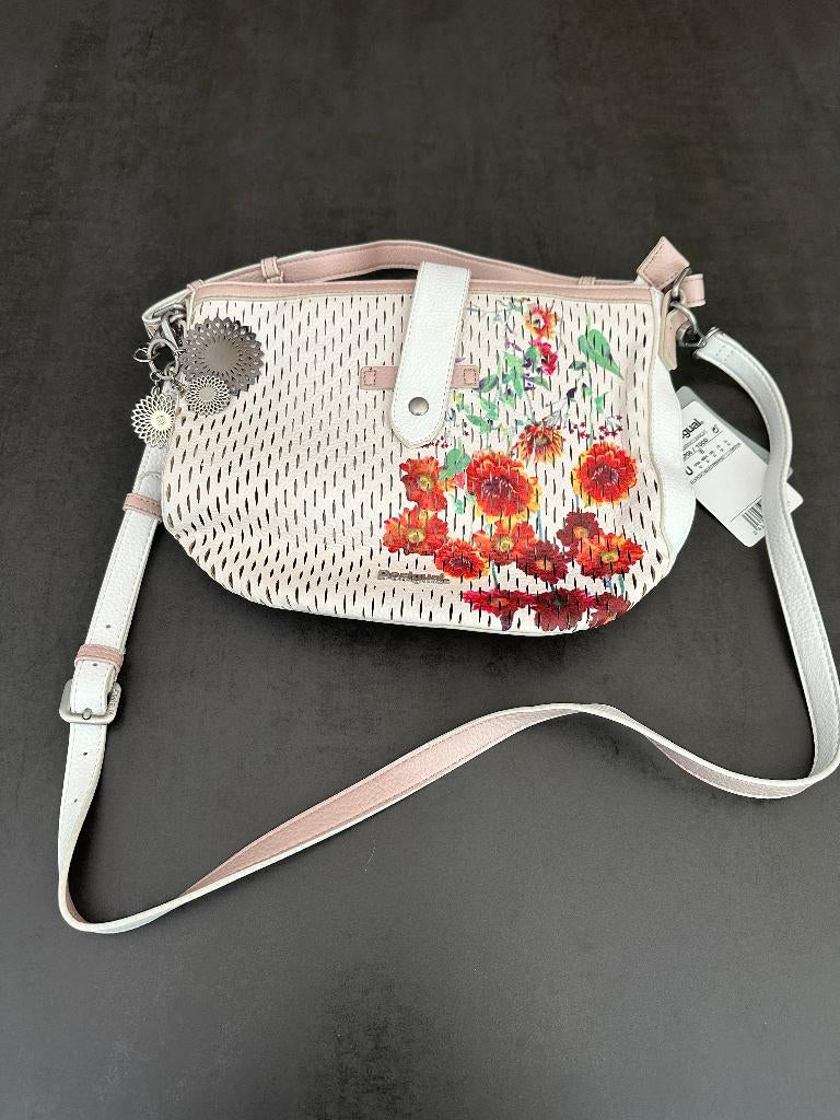 Sac à main Desigual – Neuf, avec étiquette, Bijoux, Sacs & Beauté, Sacs | Sacs Femme, Enlèvement ou Envoi, Neuf, Autres couleurs