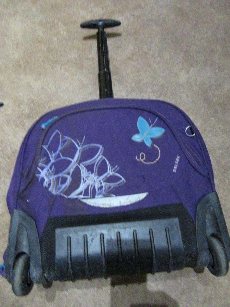 cartable à roulettes, portage à dos possible, Delsey MAUVE, Enlèvement, Utilisé