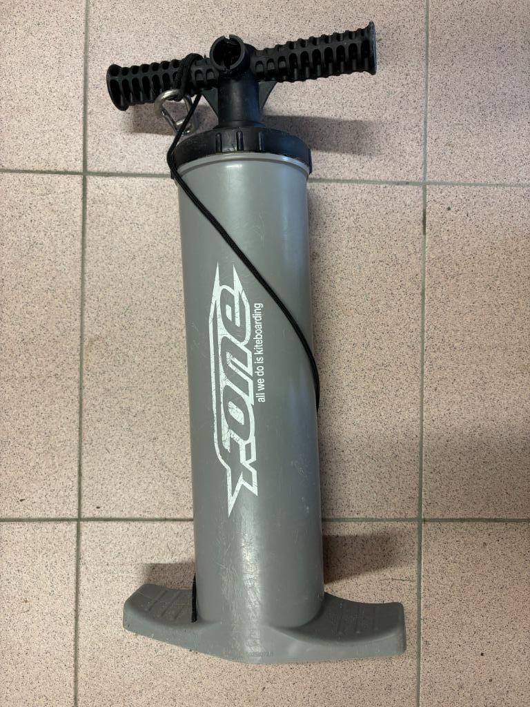 Pompe kitesurf, Sports nautiques & Bateaux, Enlèvement, Utilisé, Ensemble de kite