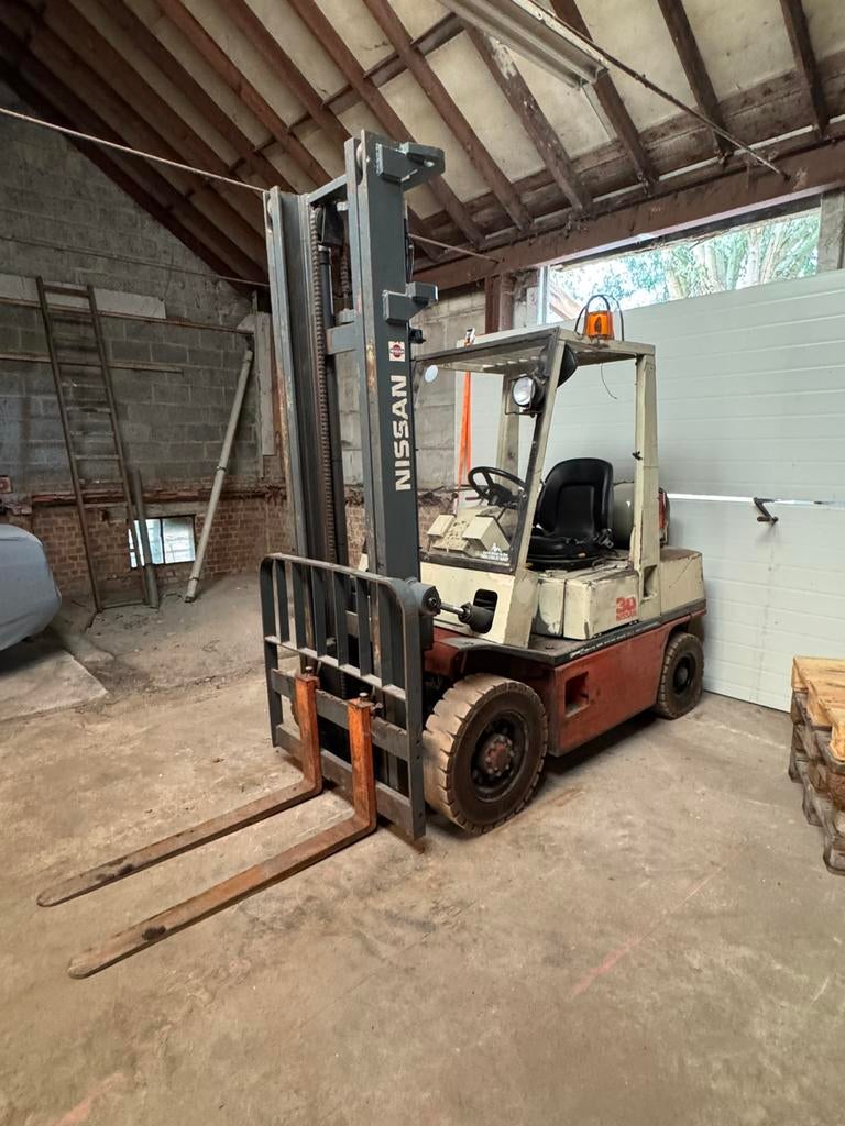 Clark heftruck nissan, Zakelijke goederen, Machines en Bouw | Heftrucks en Intern transport, Ophalen
