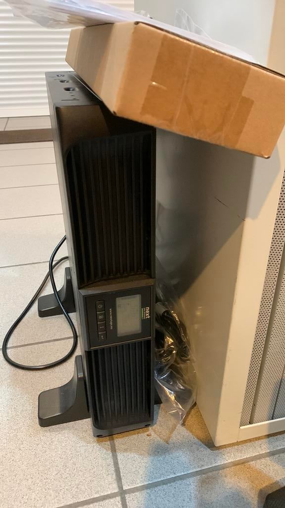 Next ups 1500va rackmodel + netwerkkaart, Ophalen of Verzenden, Zo goed als nieuw