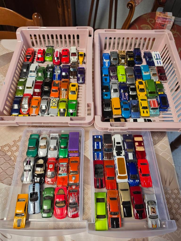 veel verschillende modellen  intresse vraag maar, Hobby & Loisirs créatifs, Voitures miniatures | 1:43, Enlèvement ou Envoi, Corgi