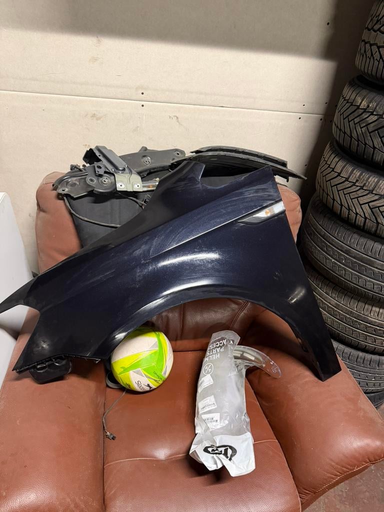 Aile av vw caddy, Auto's, Zwart, Zwart, Particulier, Te koop