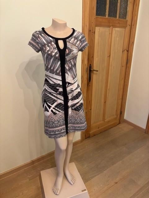 Geklede jurk van Cassis (S), Cassis Collection, Nieuw, Ophalen of Verzenden, Maat 36 (S)