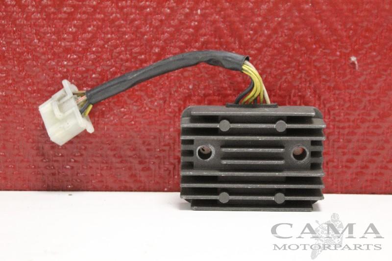 REGULATEUR DE TENSION ZZR 250 (ZZR250 ZZ-R250 EX250H, Motos, Dhr. S. di Majo, Utilisé, Info@cama-motorparts.nl, P.J. Troelstraweg 8 8
3144 CX  MAASSLUIS, NL