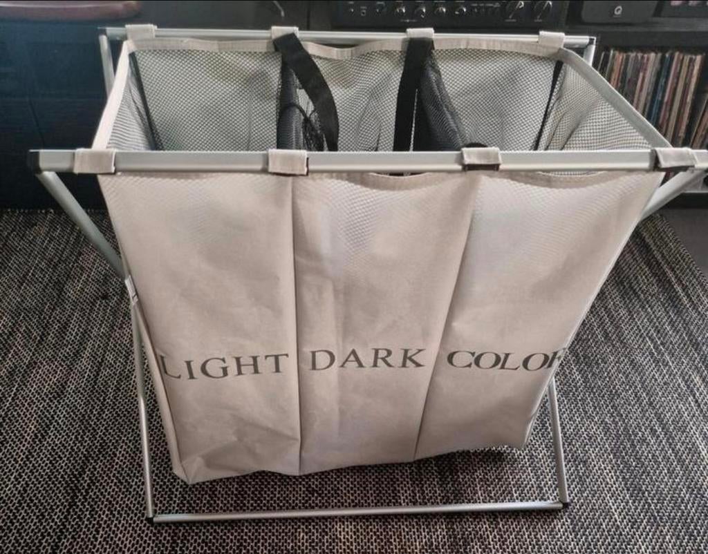 Panier à linge à 3 compartiments, trieur
Jamais utilisé, Enlèvement ou Envoi