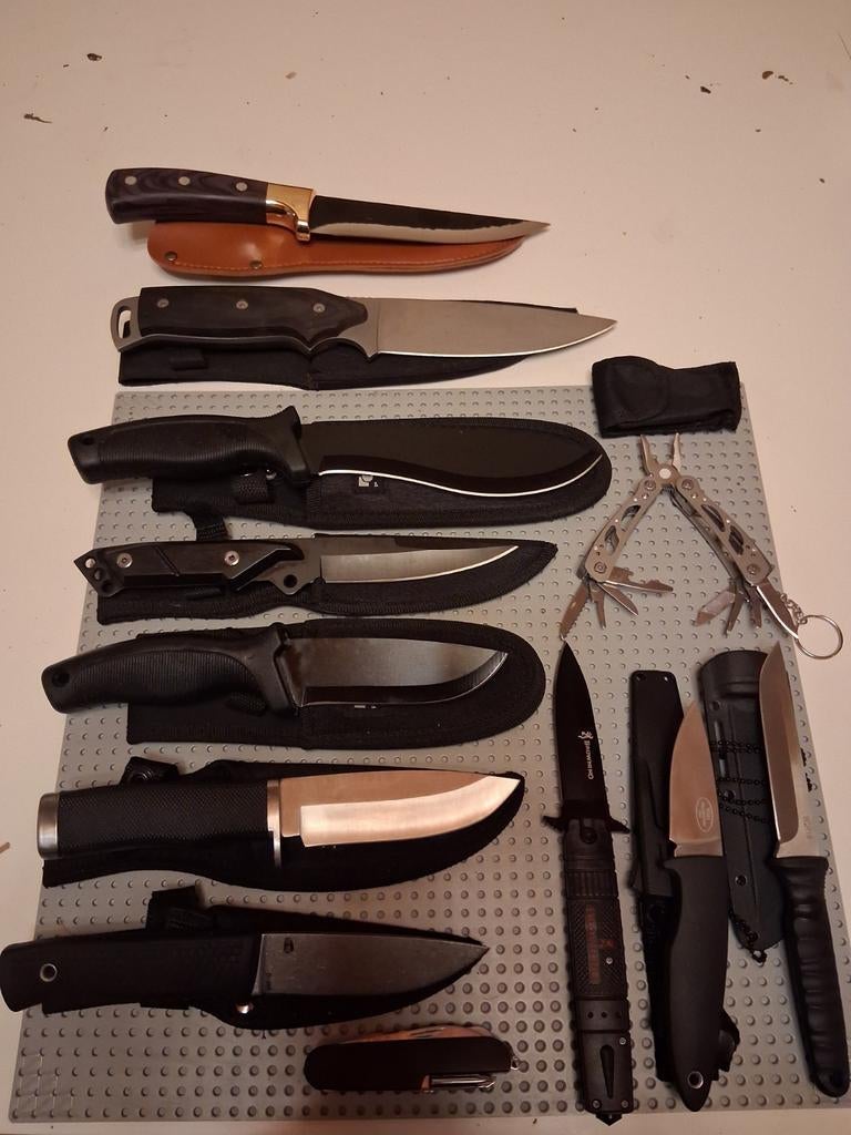 Lot de couteaux à vendre., Enlèvement ou Envoi