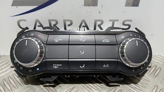 Kachel Bedieningspaneel van een Mercedes B-Klasse, Gebruikt, -, Ophalen of Verzenden, -