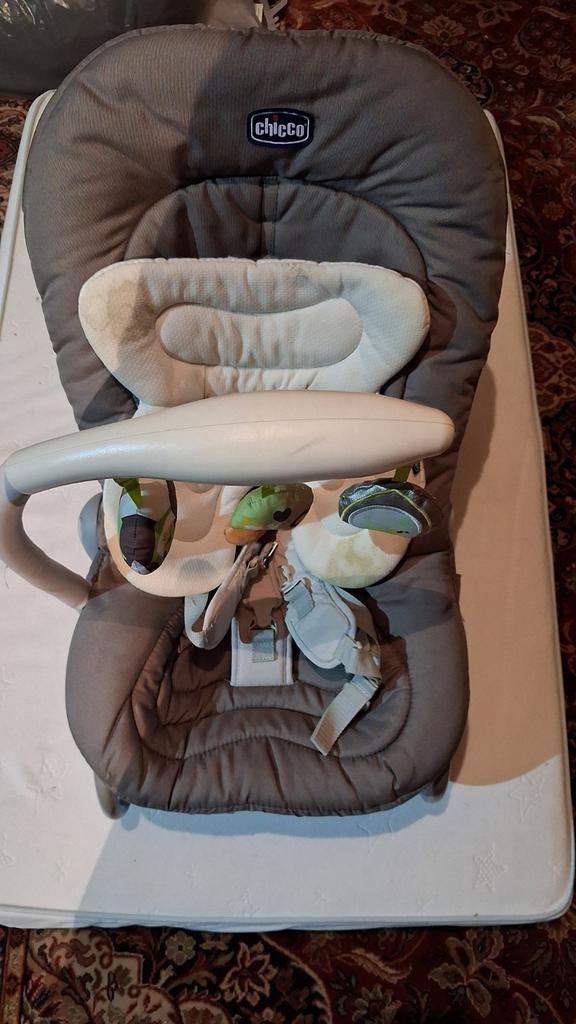 Wipstoeltje Chicco donkergrijs met speelboog, Kinderen en Baby's, Ophalen, Verstelbaar, Wipstoel, Zo goed als nieuw