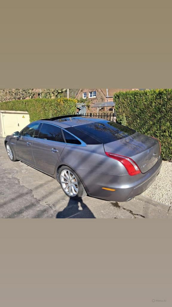 Jaguar XJ, Cuir, Achat, Entretenue par le concessionnaire, Noir