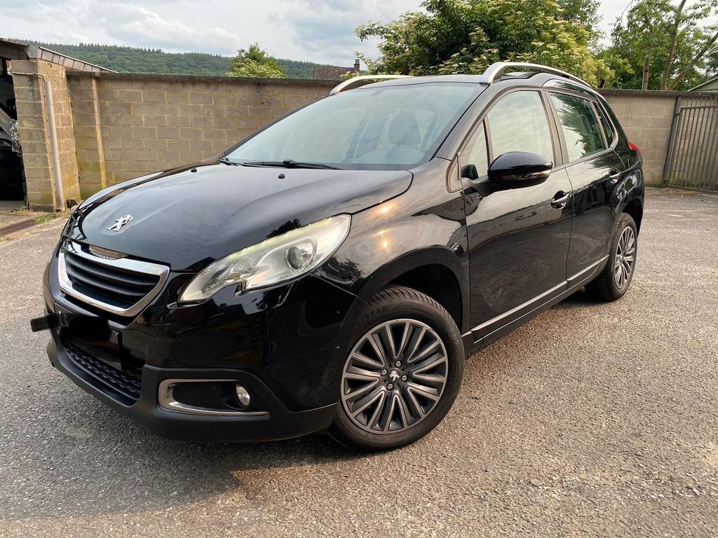 Peugeot 2008 1.2ess gps carnet radar airco att.rem, Auto's, Euro 6, Overige bekleding, Zwart, Particulier