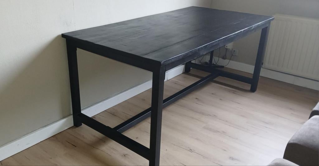 Table à manger en bois de manguier avec structure en métal (, Maison & Meubles, Tables | Tables à manger, Enlèvement