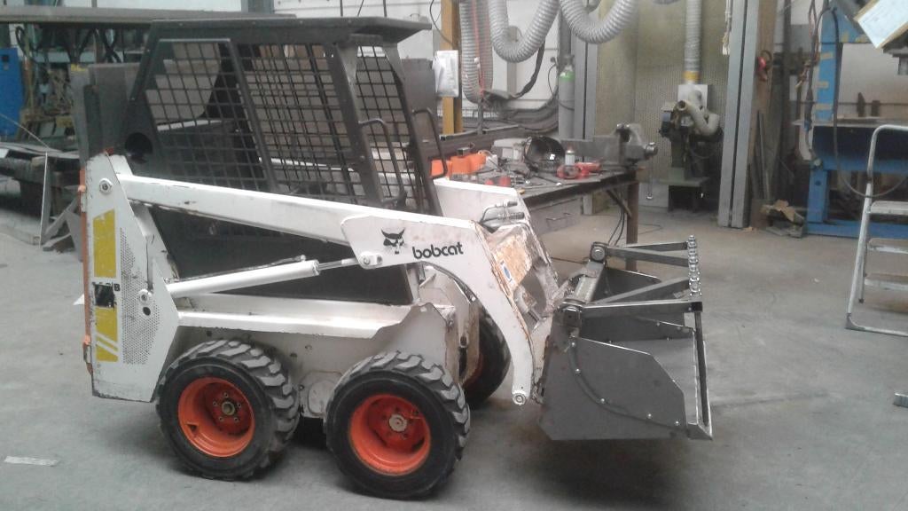 Mini chargeuse Bobcat 440 b, Articles professionnels, Machines & Construction | Grues & Excavatrices, Enlèvement, Chargeuse-pelleteuse