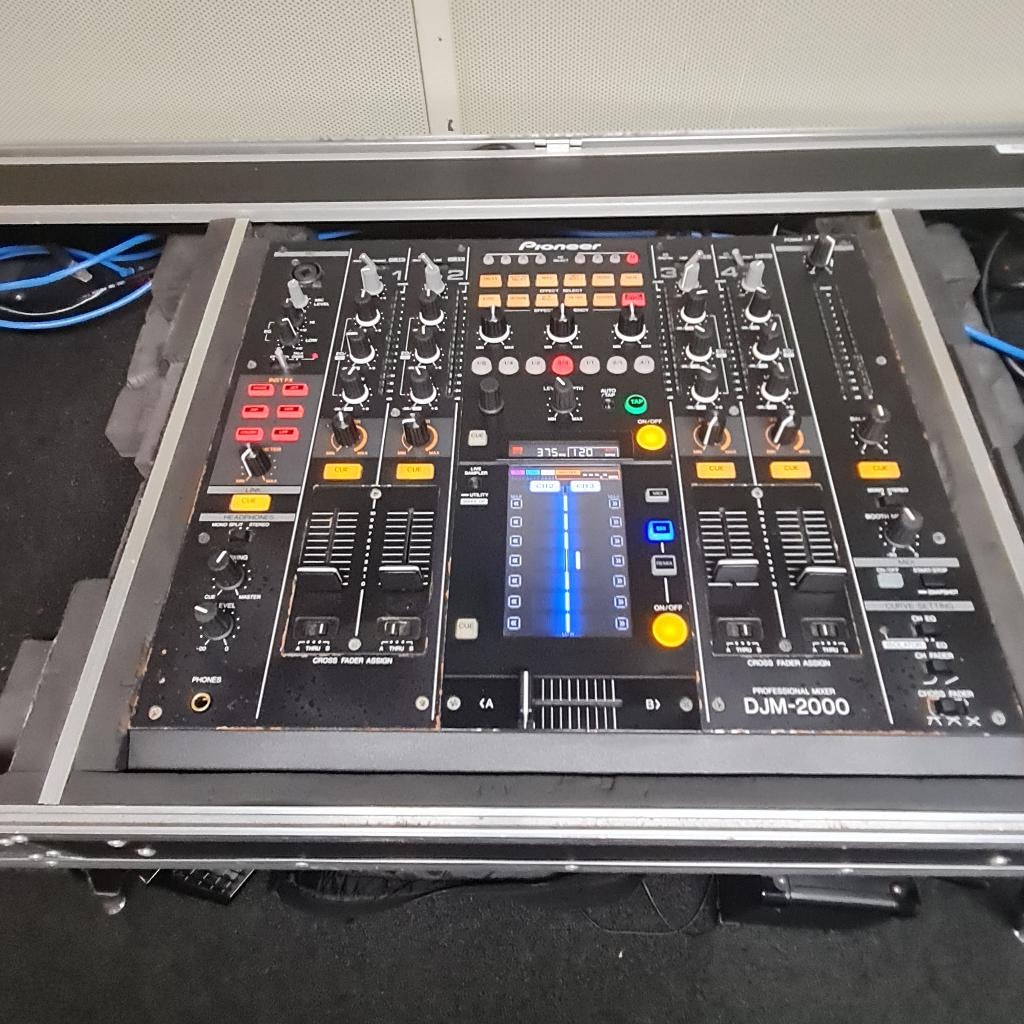 Pioneer DJM-2000 Dj Mixer met flightcase, Musique & Instruments, Enlèvement, Utilisé, DJ-Set, Pioneer