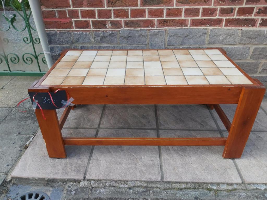 table basse avec carrelage 112 cm de long et 49 cm de large, Maison & Meubles, Enlèvement