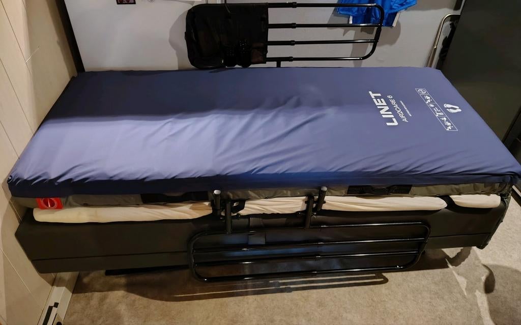 Thuiszorgbed, verpleegbed