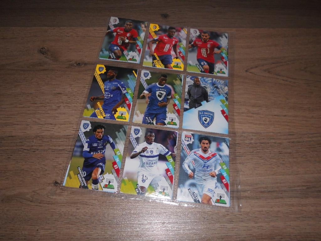 Lot 18 PANINI Adrenalyn 2014-2015 voetbalkaarten in etui, Ophalen of Verzenden