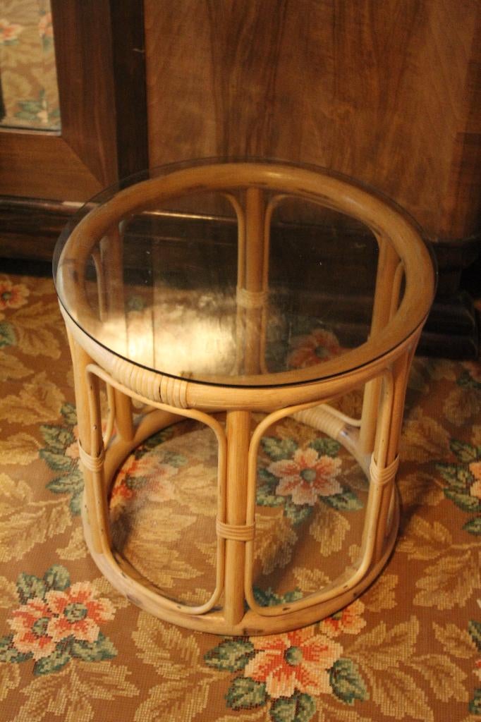 Rotan tafeltje rond, Ophalen