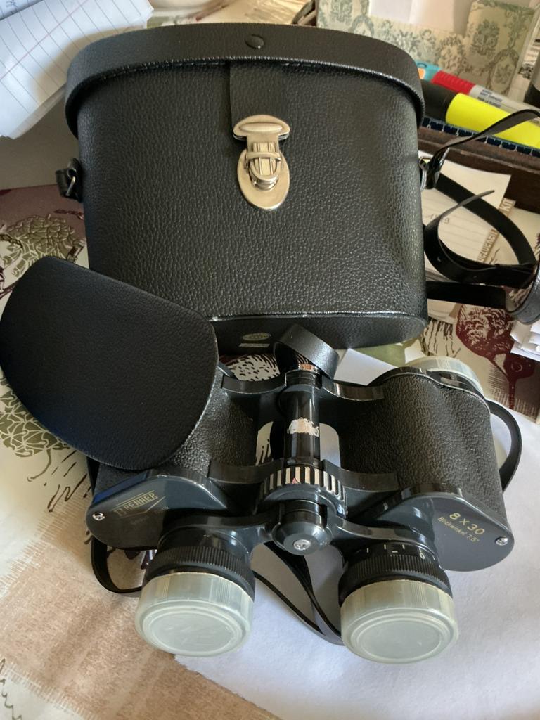 Verrekijker, Ophalen, Zo goed als nieuw