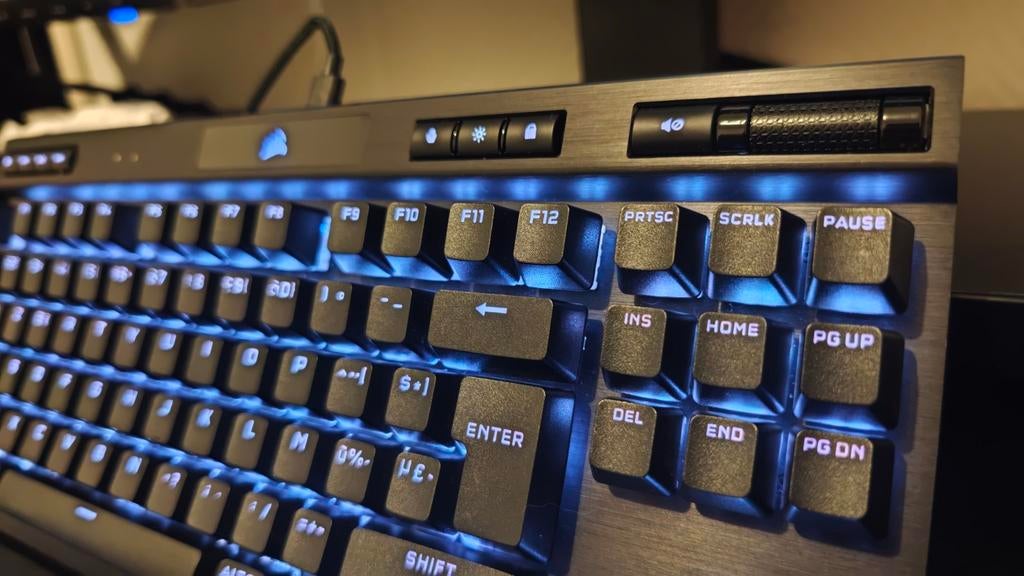 Corsair K70 RGB TKL en parfait état, Informatique & Logiciels, Enlèvement