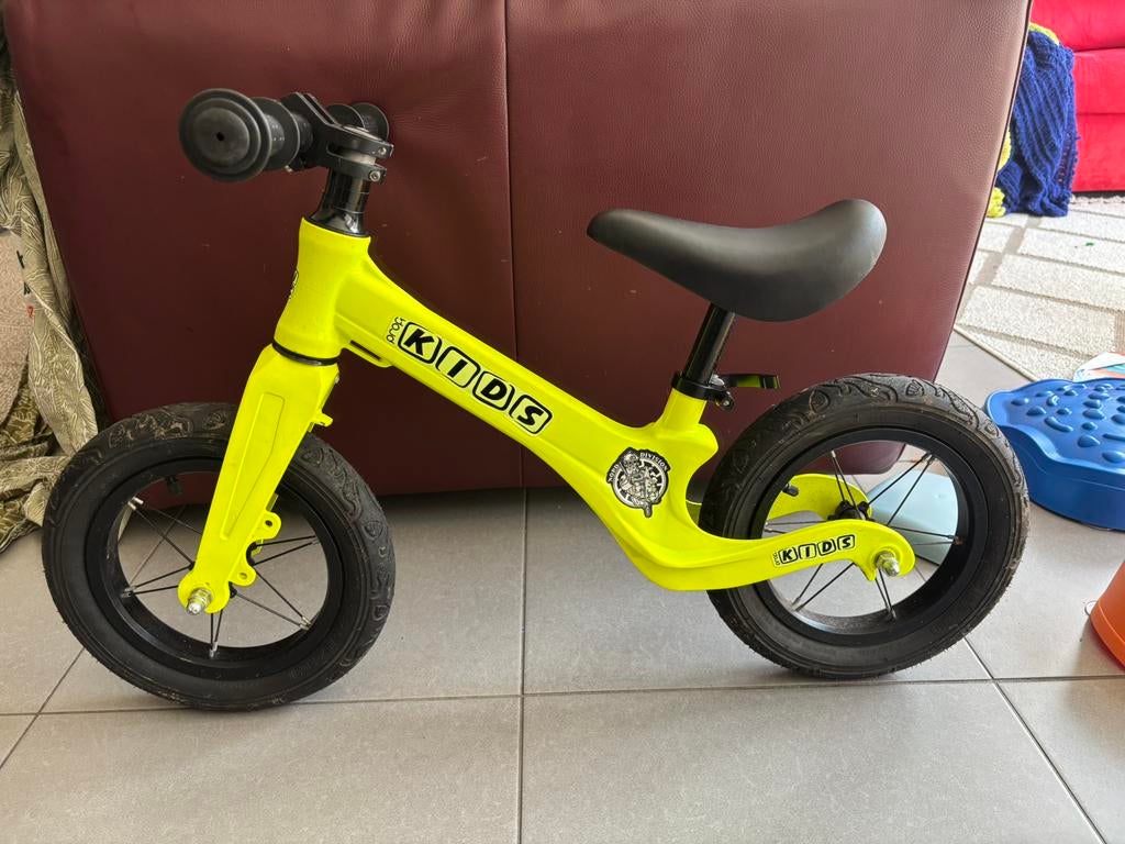 Pro Kids loopfiets — balansfiets voor kinderen, Kinderen en Baby's, Speelgoed | Buiten | Voertuigen en Loopfietsen, Zo goed als nieuw