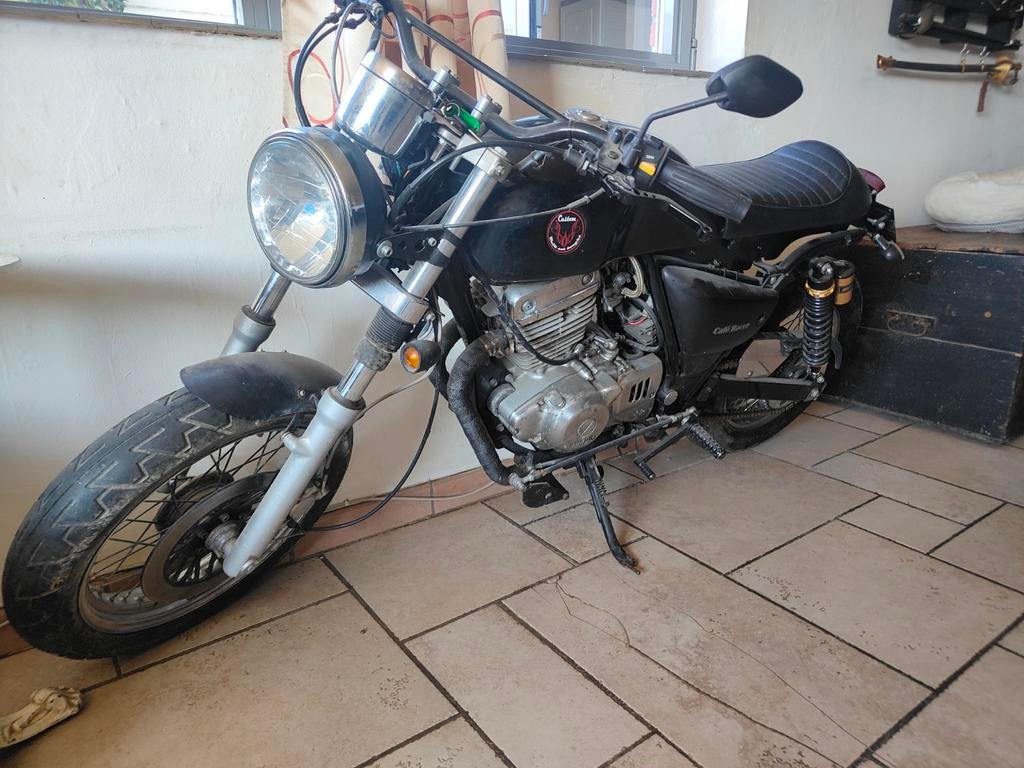 Moto Suzuki 250, Motos, Motos | Suzuki, Entreprise