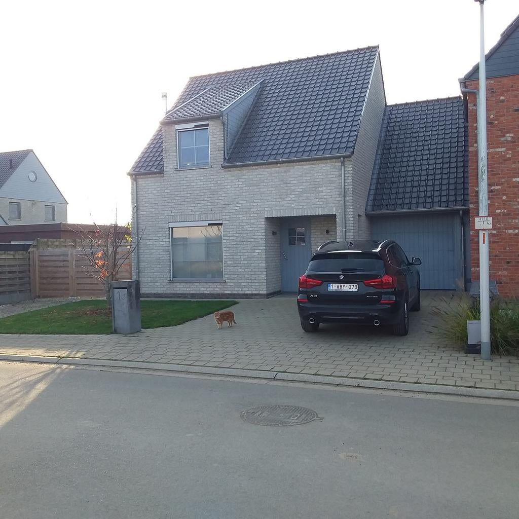 Ieper te huur  3slpkamer ,garage,carport,tuin.., Immo, Maisons à louer