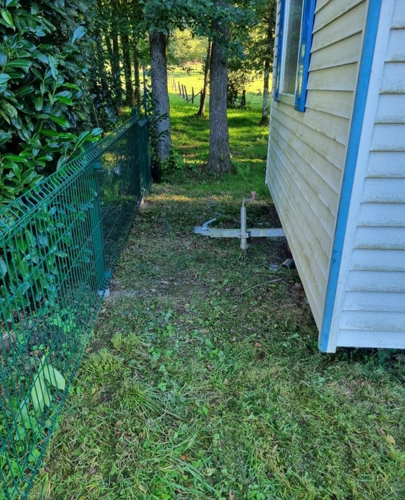 Caravan te koop, mag niet blijven staan.