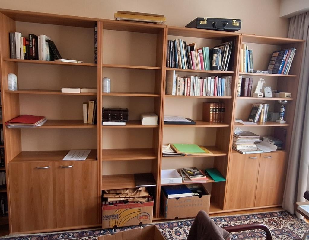 Armoire bibliothèque, Ophalen