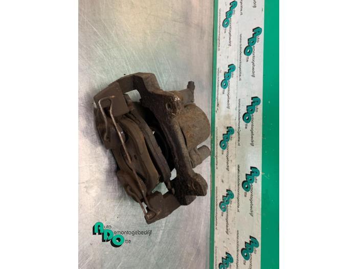 Etrier de frein (pince) avant gauche d'un Fiat Punto (Punto, -, 3 mois de garantie, Utilisé, Fiat