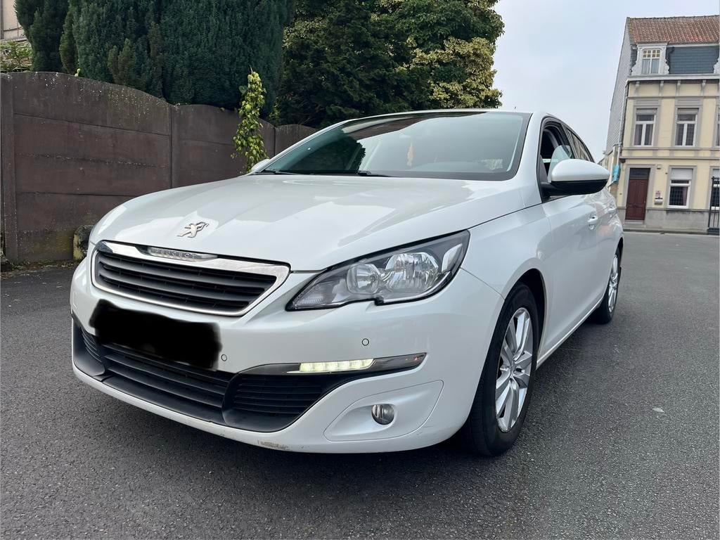 Peugeot 308 (2014) – 1.6 Essence 92kW – 121.000 km EXPORT, Auto's, Peugeot, Voorwielaandrijving, Stof, Zwart, 4 cilinders