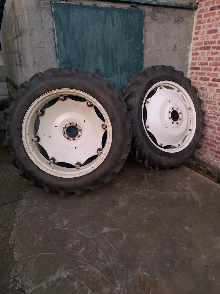 Banden met velg, Zakelijke goederen, Landbouw | Onderdelen | Banden, Velgen en Assen, Ophalen
