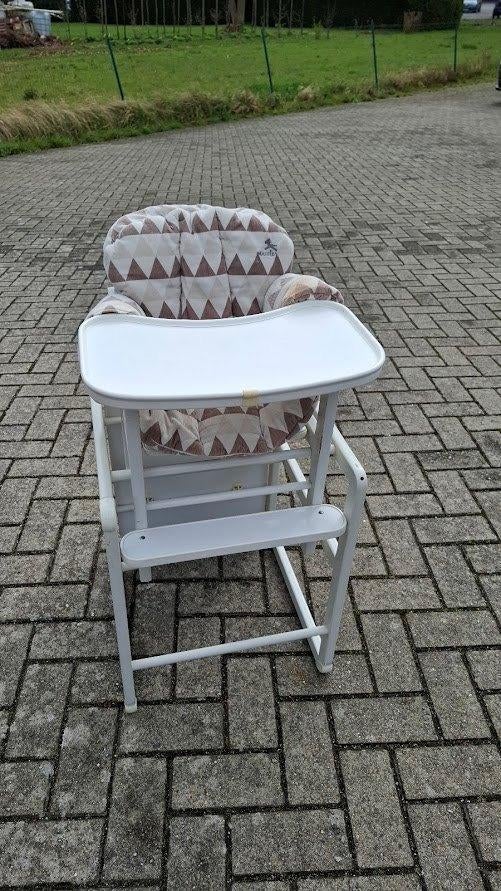 COMBI Kinderstoel en tafeltje, Kinderen en Baby's, Kinderstoelen, Ophalen