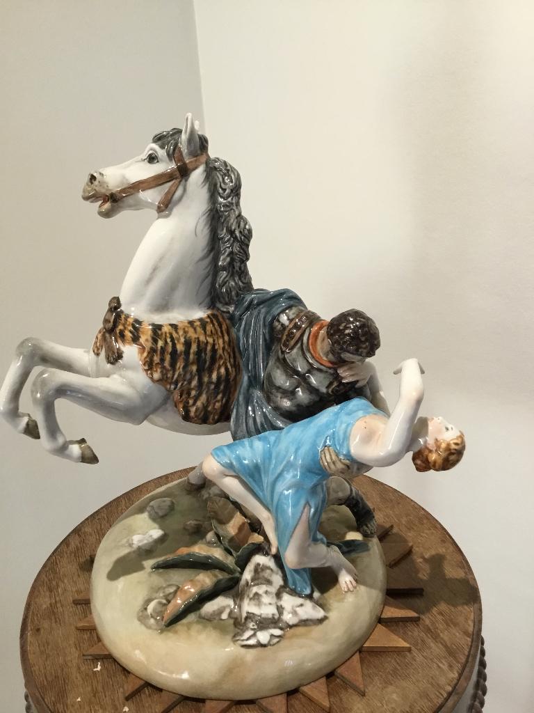 Spaans beeld porselein, Ophalen