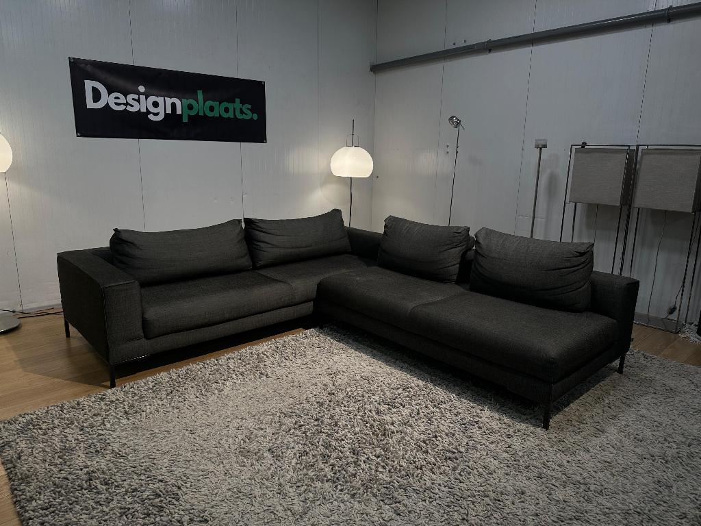 Antraciet Aikon Lounge Hoekbank – Design on Stock, Overige maten, Hoekbank, Ophalen of Verzenden, Zo goed als nieuw